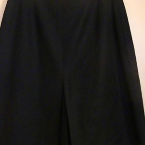 Levine Classics  EUC 100% Wool size 10 kick pleat
